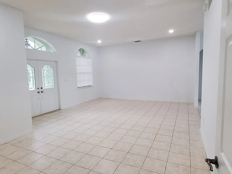 420 SE 23rd Ln — Photo 36