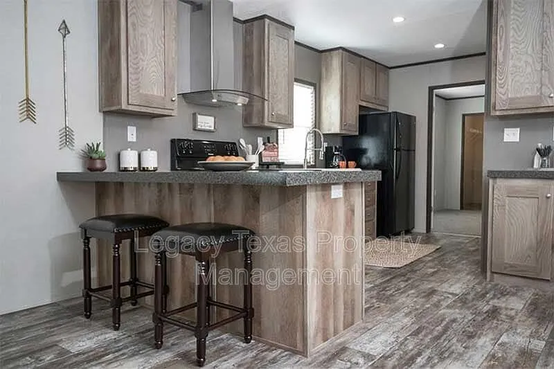 3 bed, 2.0 bath, 1191 sqft, $1,350 — Photo 4