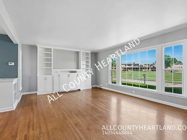2736 NW 27th St — Photo 3