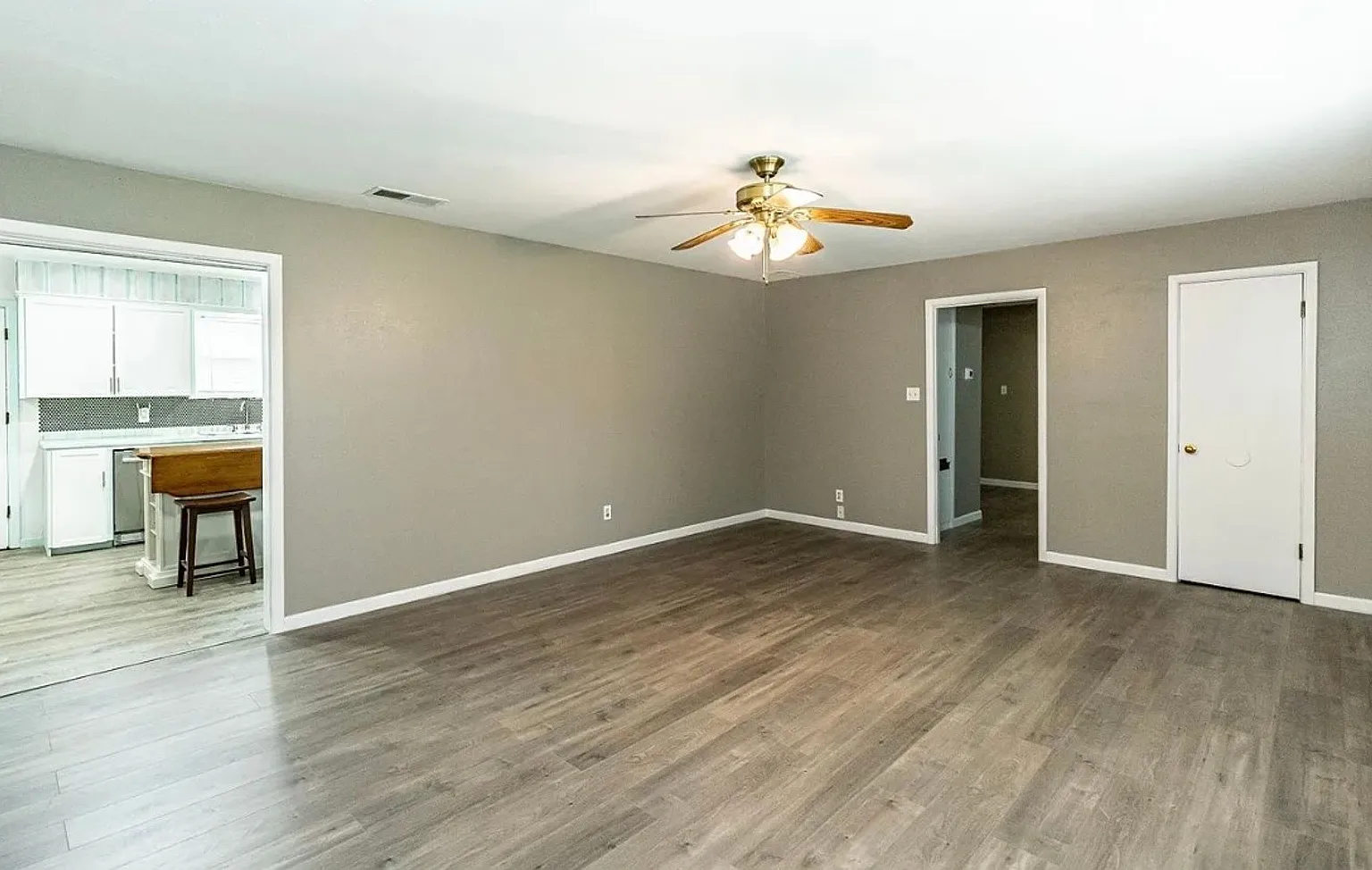 Spacious 4 bedroom 2 bathroom close to Texas Tech! — Photo 4