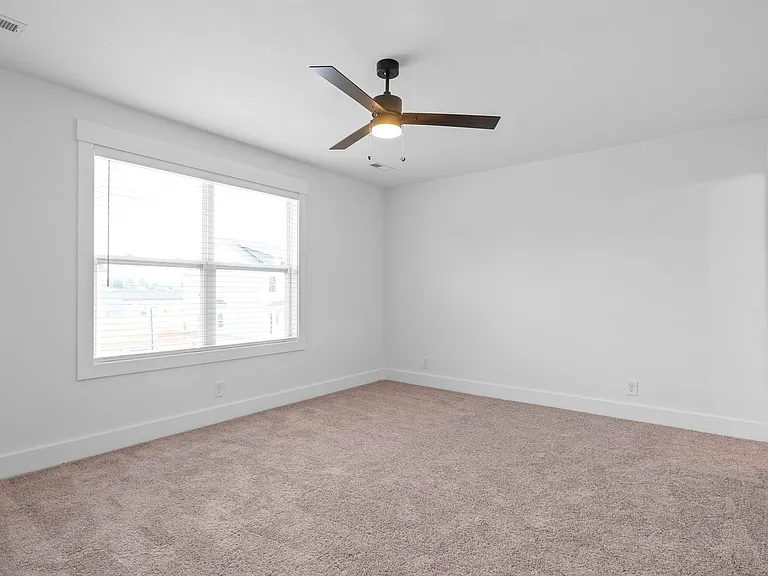 323 Front Ridge Cir — Photo 18