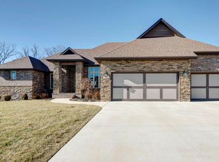 1303 S Waterstone Bnd, Nixa, MO 65714