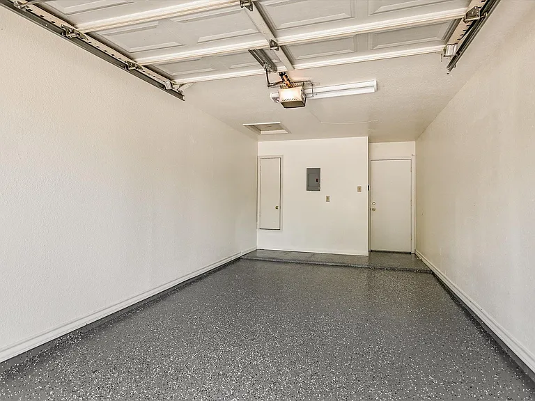 803 Valley View Dr #B — Photo 19