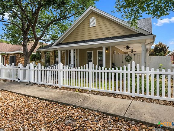 3rd image of 2322 Cotton Blvd