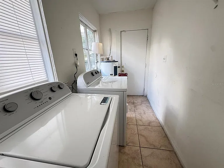 728 Columbia St — Photo 11