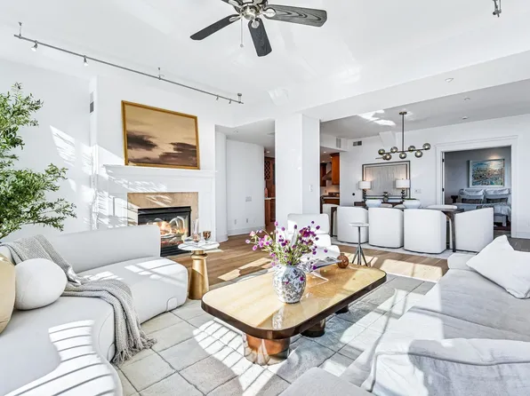 174 Washington Street image 5 of 32