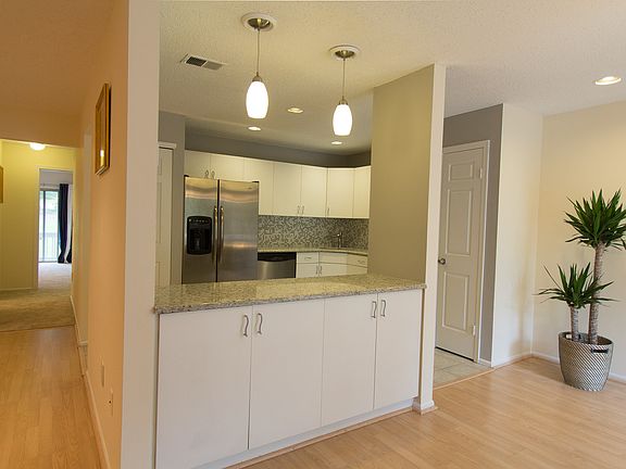 4th image of 48 Kayser Ln