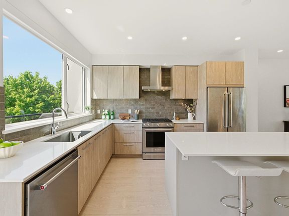 4th image of 3597 Malsum Dr #59