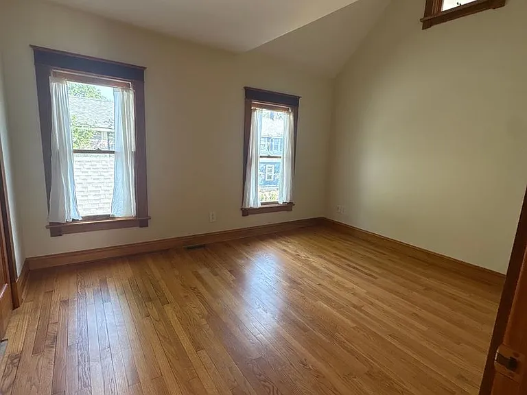 4408 Bridge Ave — Photo 9