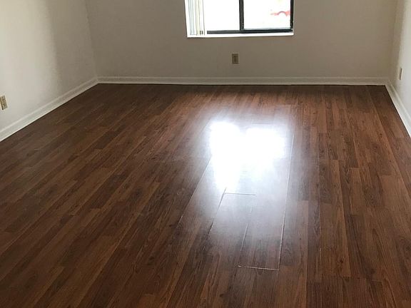 5th image of 618 Sea Pine Way APT C2