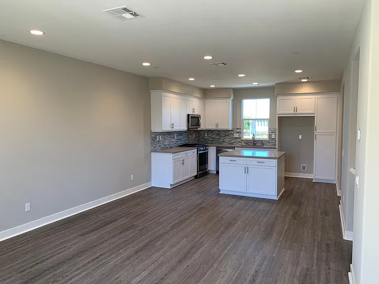 4331 Harbor Way #3 — Photo 3