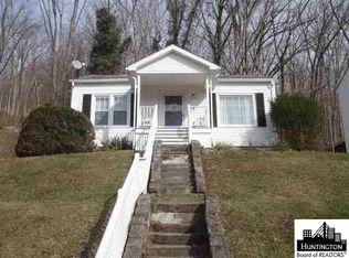 1344 Waco Rd, Huntington, WV 25701