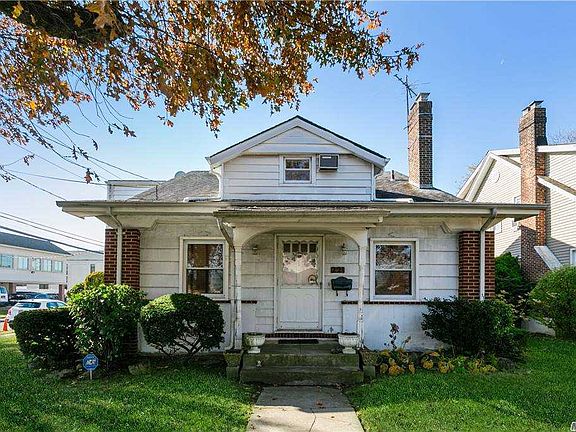 2nd image of 221 Irving Pl