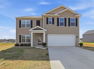 221 Culloden Dr, Mocksville, NC 27028