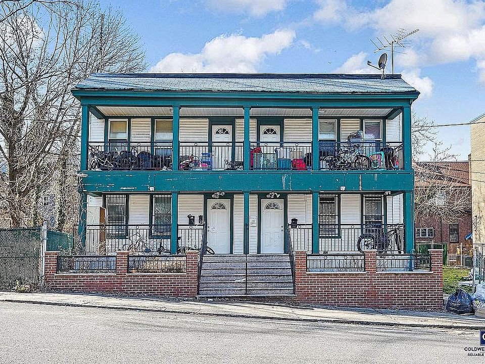 1st image of 28 Kingsley Pl #1A