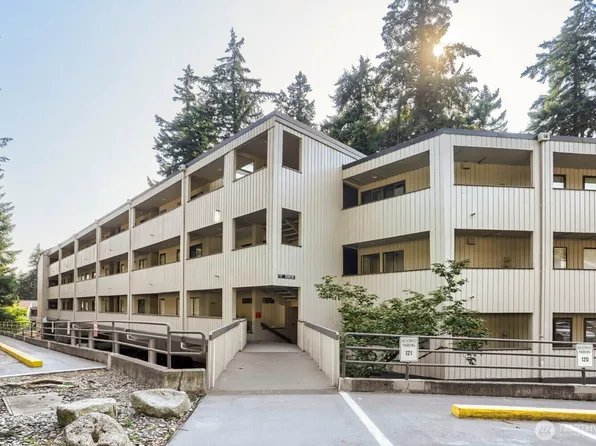 10819 NE 37th Place #227, Bellevue, WA 98004