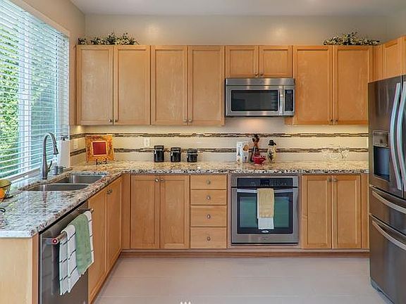 5th image of 24263 SE 12th Ct