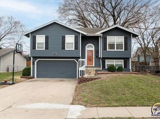 7329 SW 27th St, Topeka, KS 66614