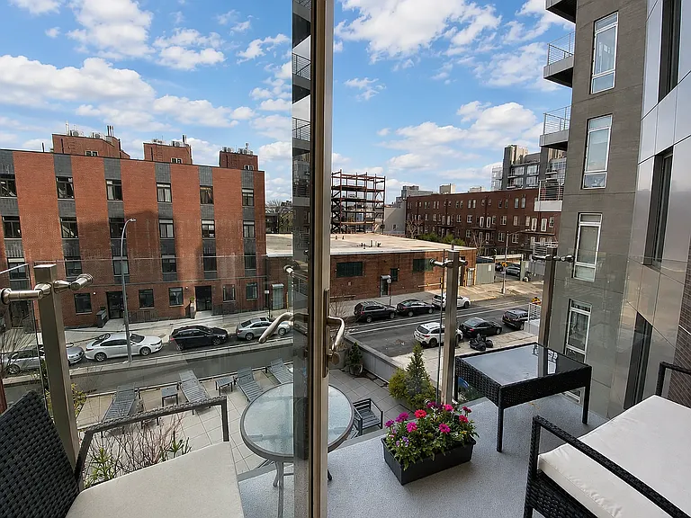 544 Manhattan Ave #4D — Photo 13