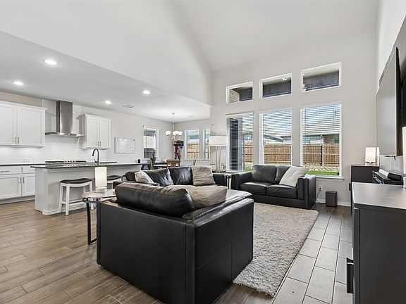 4th image of 1416 Jackdaw Rd