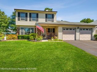 20 Berkshire Dr, Howell, NJ 07731