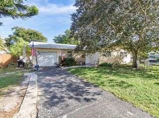2521 Jaeger Dr, Delray Beach, FL 33444