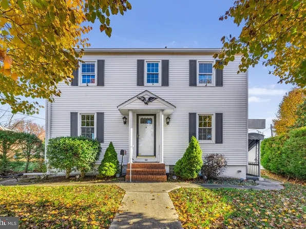13 Harrison Ave N, Middle River, MD 21220