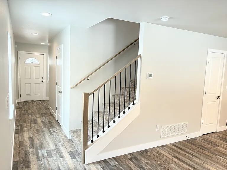 1301 Oren Ave — Photo 2