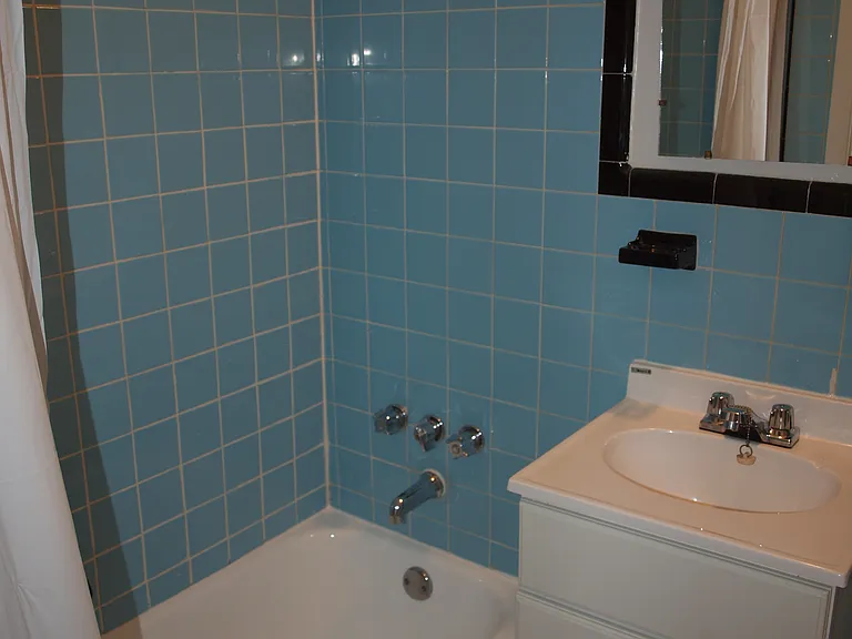 358 McArthur Ave — Photo 17