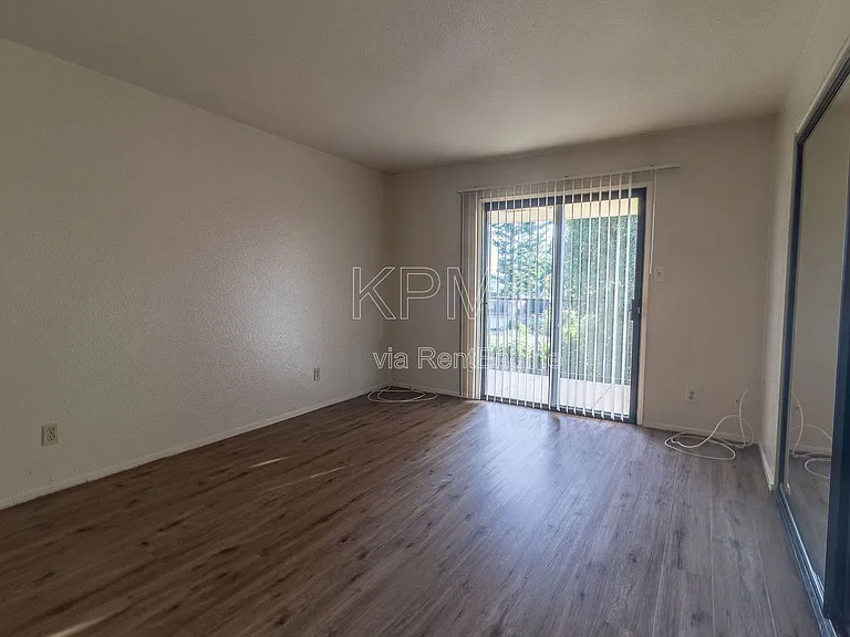 1311 W Century Blvd #42 — Photo 11