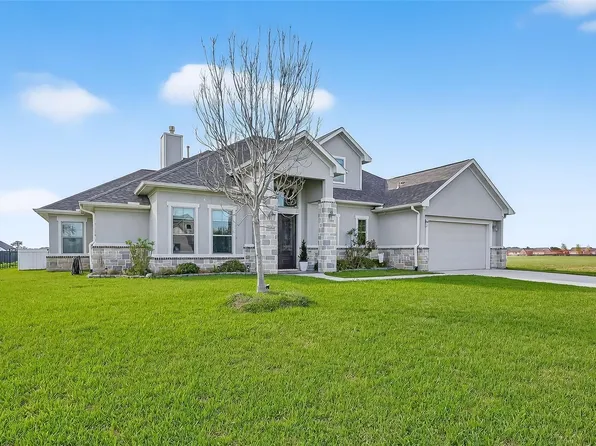 10905 Dauphine St, Willis, TX 77318