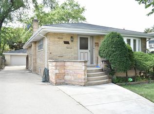 920 Cromwell Ave, Westchester, IL 60154