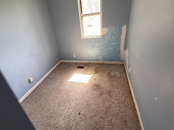 3rd image of 1375 Levine Rd