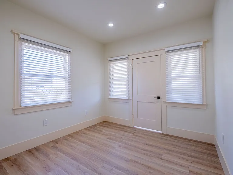 Catalina Residences — Photo 17