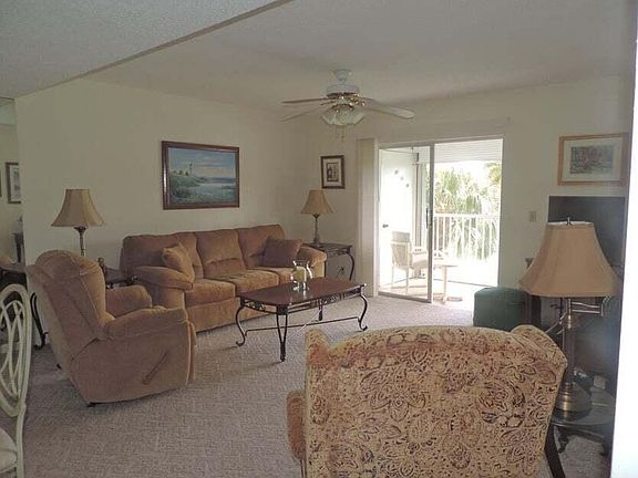 4th image of 18081 SE Country Club Drive #28