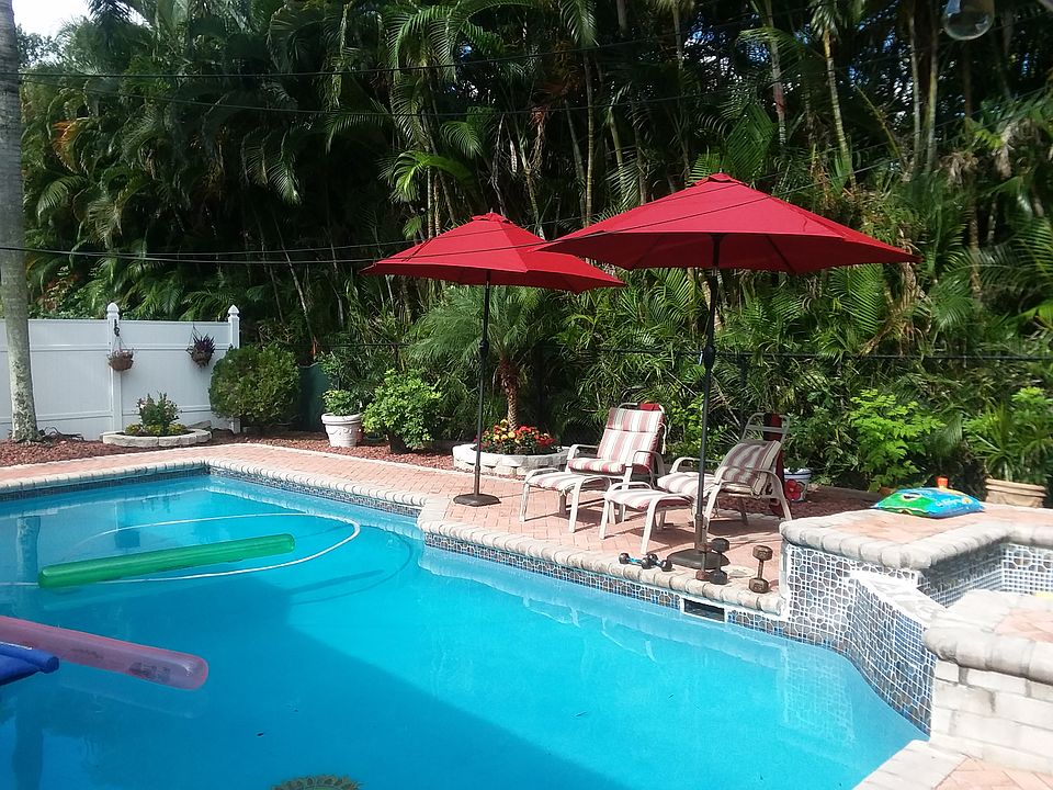 2nd image of 4801 SW 55th Ter
