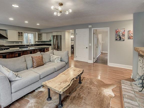 4th image of 138 Elm Ct