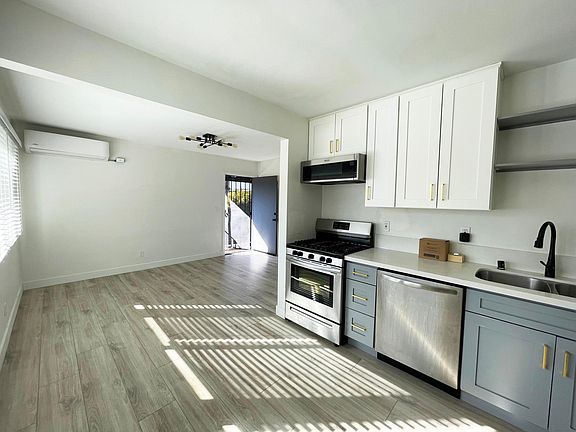 3rd image of 619 N La Fayette Park Pl APT 3