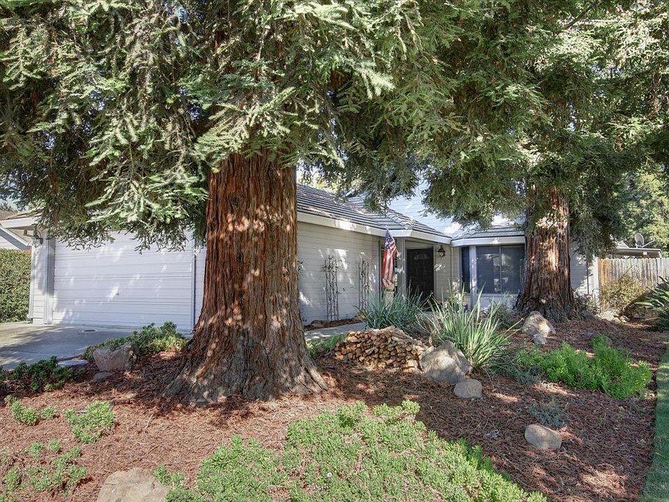 1st image of 14 Yardis Ct