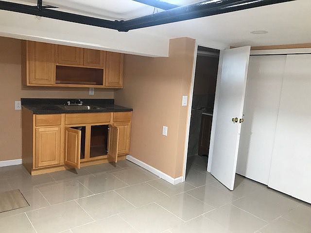 1st image of 3020 46th St #1