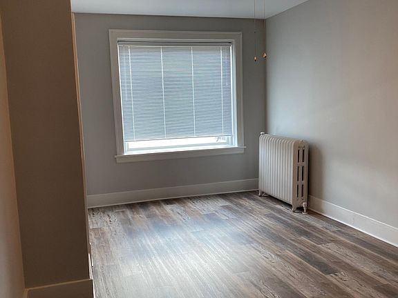 3rd image of 610 1/2 N Main St APT 3