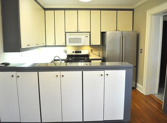3rd image of 1375 Woodward Ave
