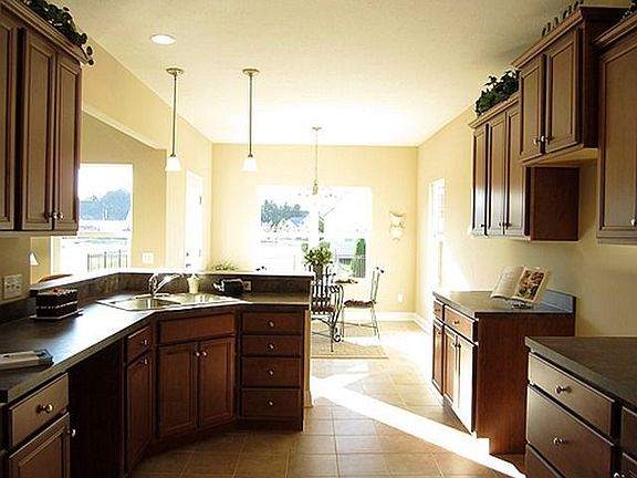 4th image of 31863 Pondside Dr