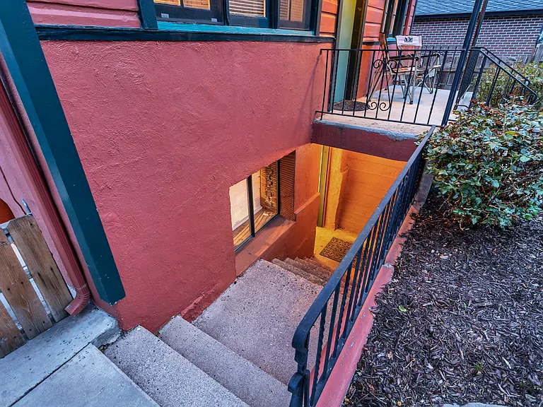 678 E 3rd Ave #1 — Photo 37