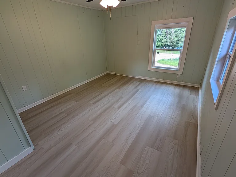 325 Corinth Rd — Photo 8