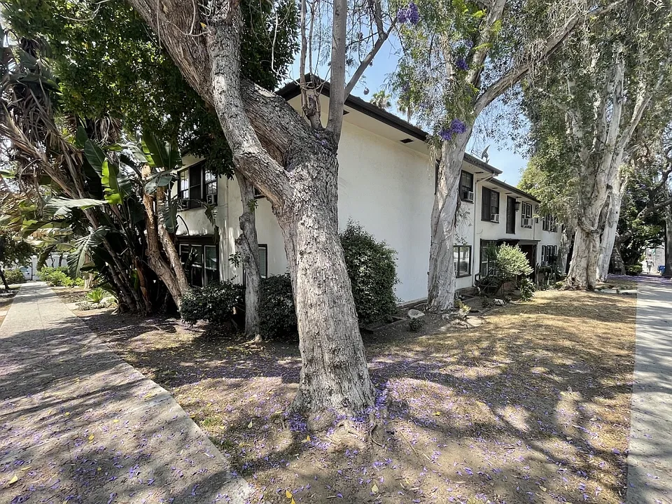 N Vista St