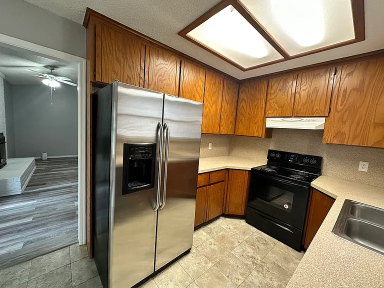 3628 Peregrine Dr — Photo 10
