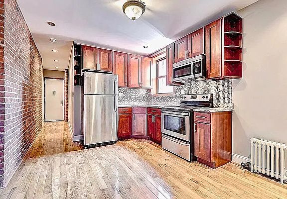 4th image of 156 Sherman Ave APT 56