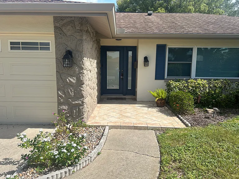 1727 Algonquin Dr — Photo 3