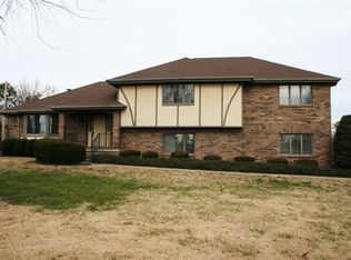 4141 E Churchill St, Springfield, MO 65809